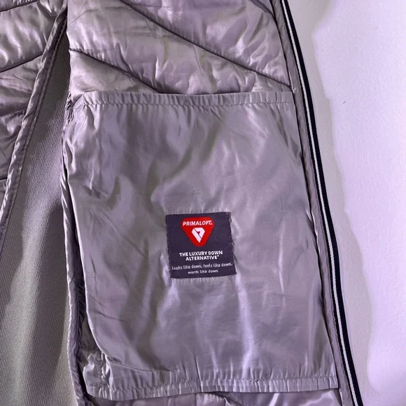 GAP Gray/Silver Primaloft Puffer Vest Size M. Two Front Zipper Pockets. Preloved - Picture 2 of 10